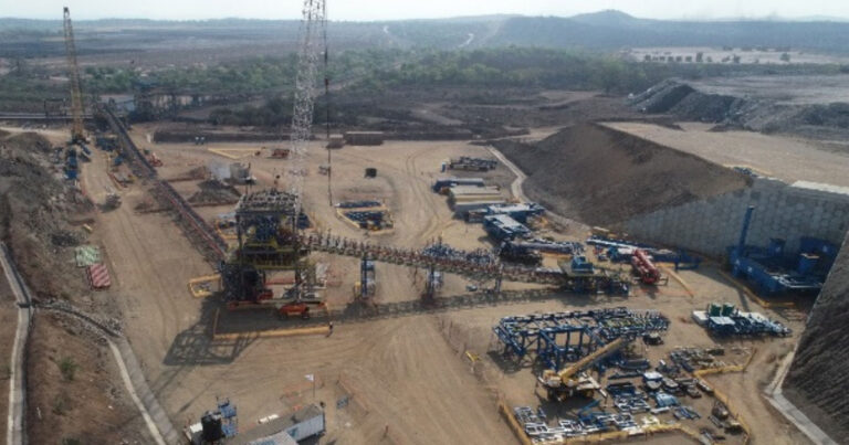 Vale SMC 3 Erection